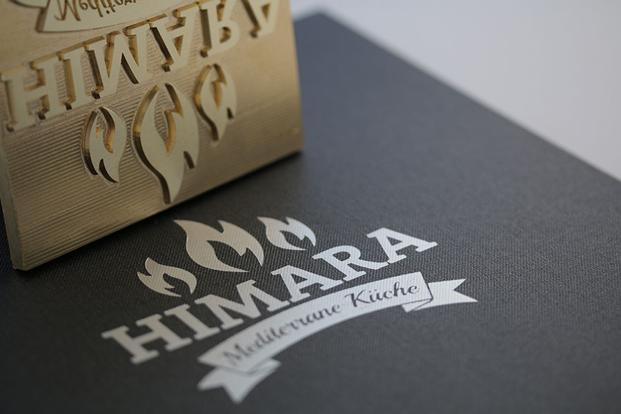 Restaurant Himara mit Logo, Heißfolienprägung