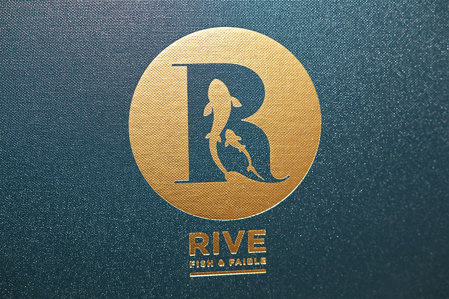 Restaurant RIVE mit Logo, Heißfolienprägung, Reliefprägung