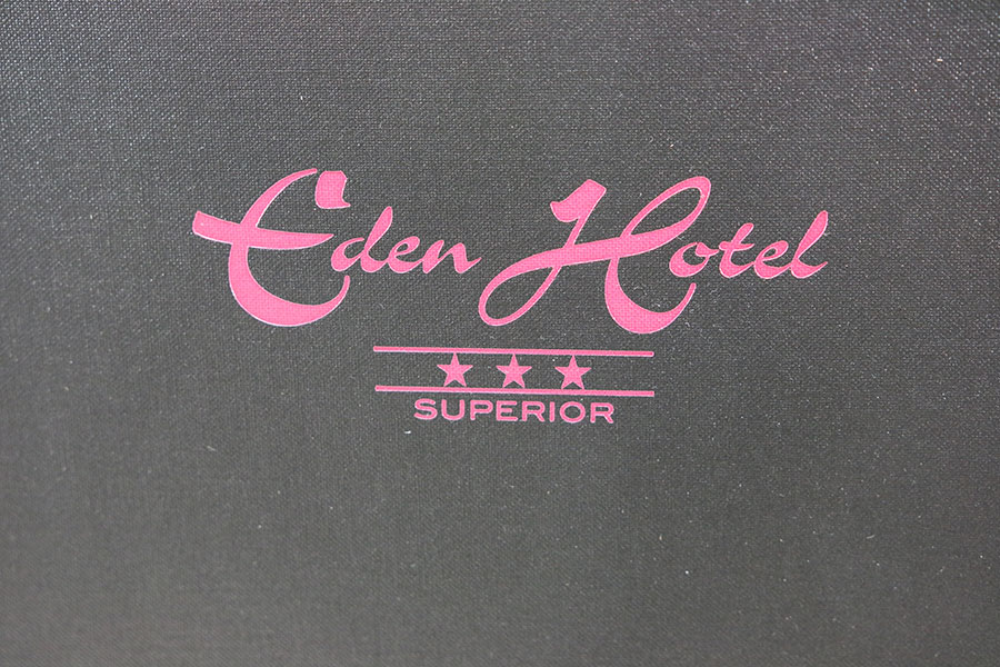 Eden Hotel mit Logo Position Goldener Schnitt
