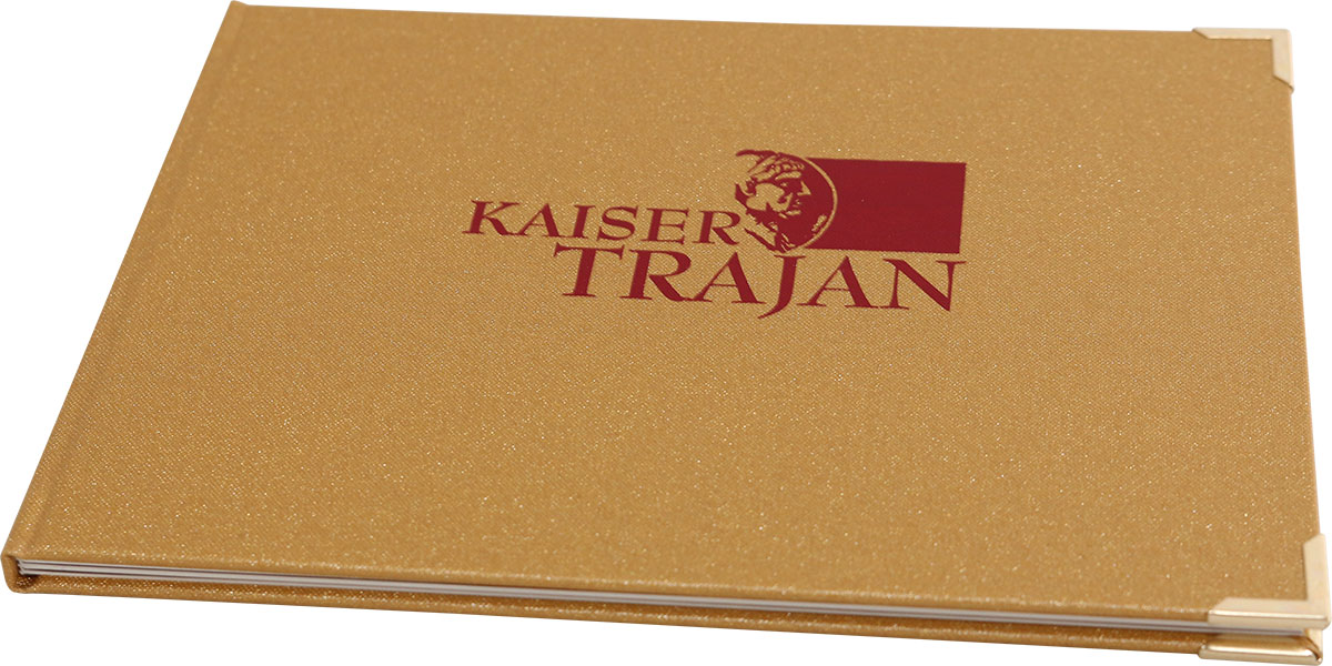 Kaiser Trajan Hotel & Klinik mit Getränkekarte, Speisekarte, Speisekarten Kirsche, Passepartout, Metallecken, Heißfolienprägung