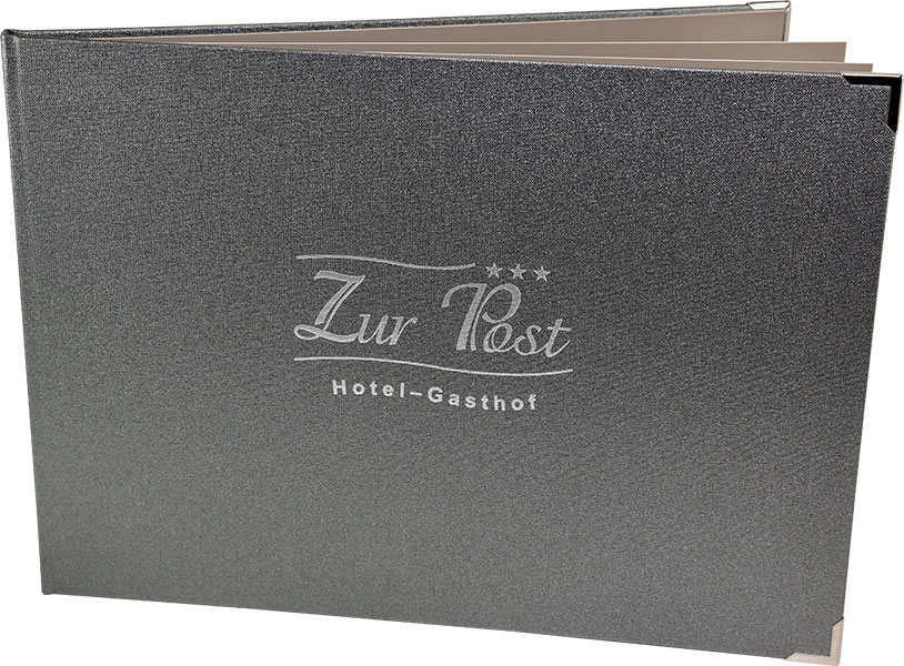 Hotel-Gasthof Zur Post mit Getränkekarte, Speisekarte, Speisekarten Kirsche, Passepartout, Logo Position Mitte