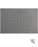 Blindprägung des Logos Meiers Pool