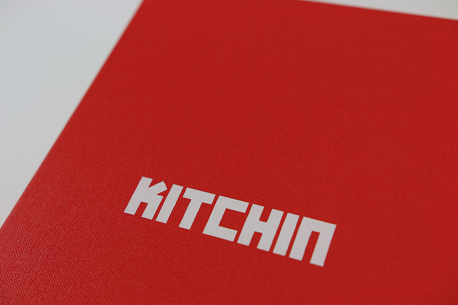 Kitchin – Japanese Izakaya mit Heißfolienprägung